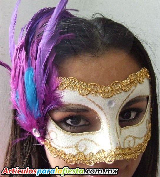 ANTIFAZ ITALIANO CON PLUMAS MORADAS