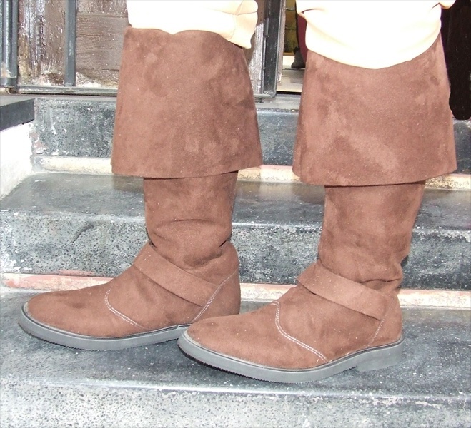 BOTAS TIPO PIRATA CAFÉS