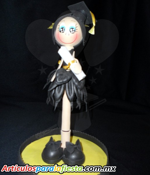 FUFUCHA MUÑECA CON BIRRETE NEGRO