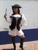 MUJER PIRATA NEGRO Y BLANCO