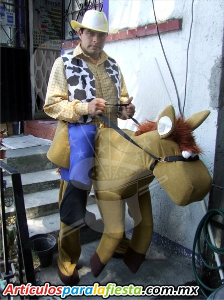 DISFRAZ DE VAQUERO A CABALLO