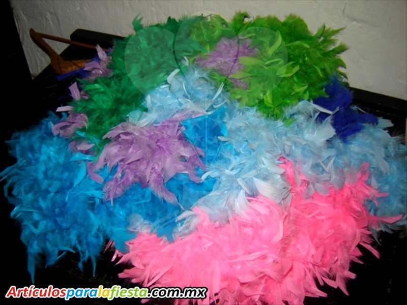 BOAS DE PLUMAS DE COLORES